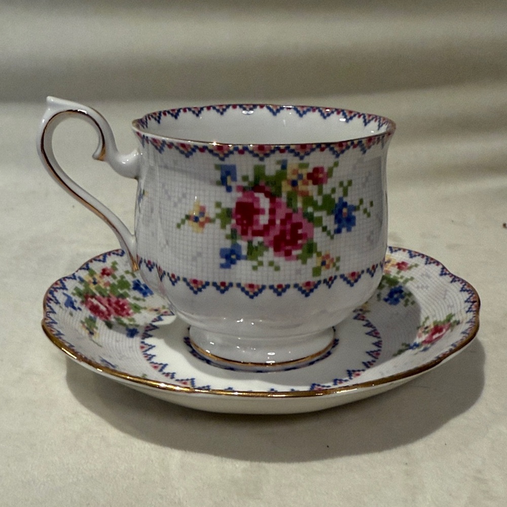 Vintage Royal Albert Teacup & Saucer Set